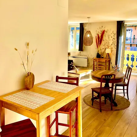 Confort Coeur De Grand Balcon Le Neouvielle Apartmán *