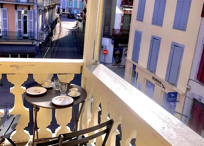 Confort Coeur De Grand Balcon Le Neouvielle * バニエール・ド・ビゴール